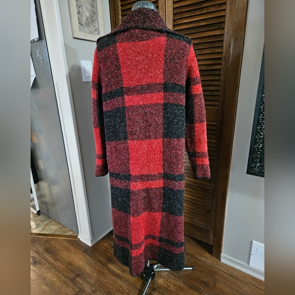 Striking cotton blend cardigan. - Picture 7 of 10